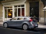Volvo V40 2012 года